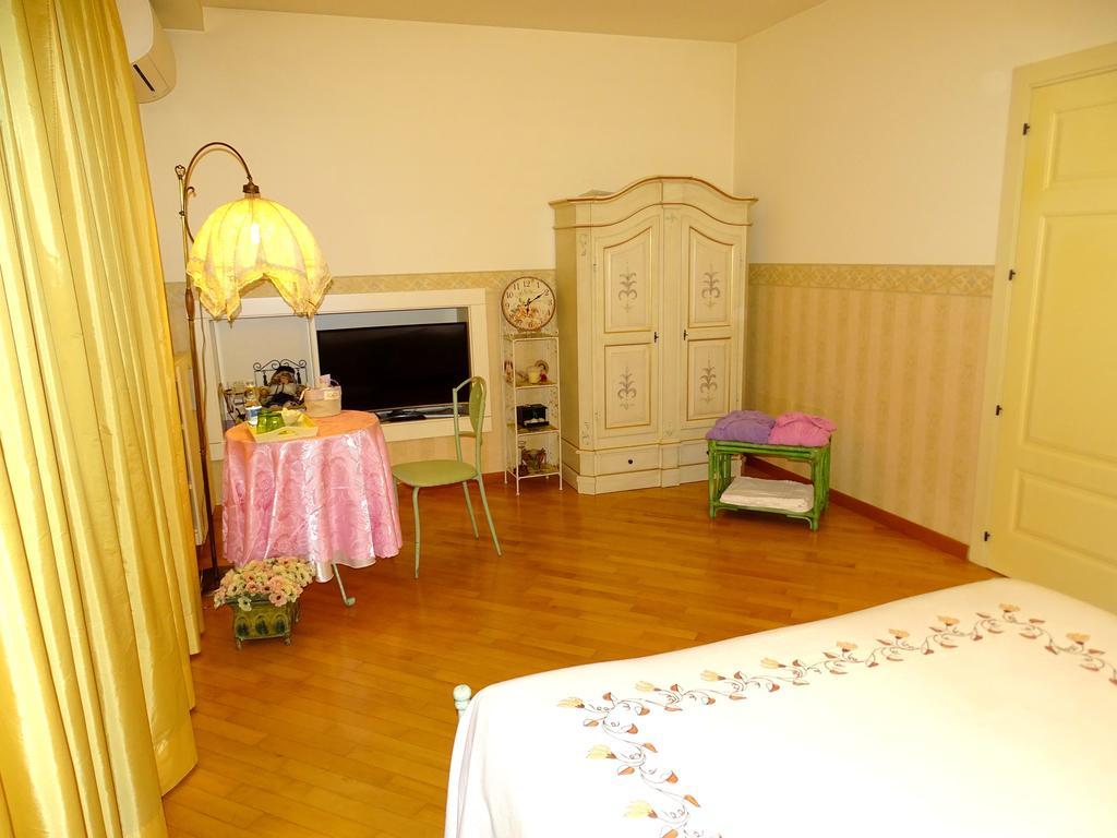Villa Gioia Rooms Montegranaro Oda fotoğraf